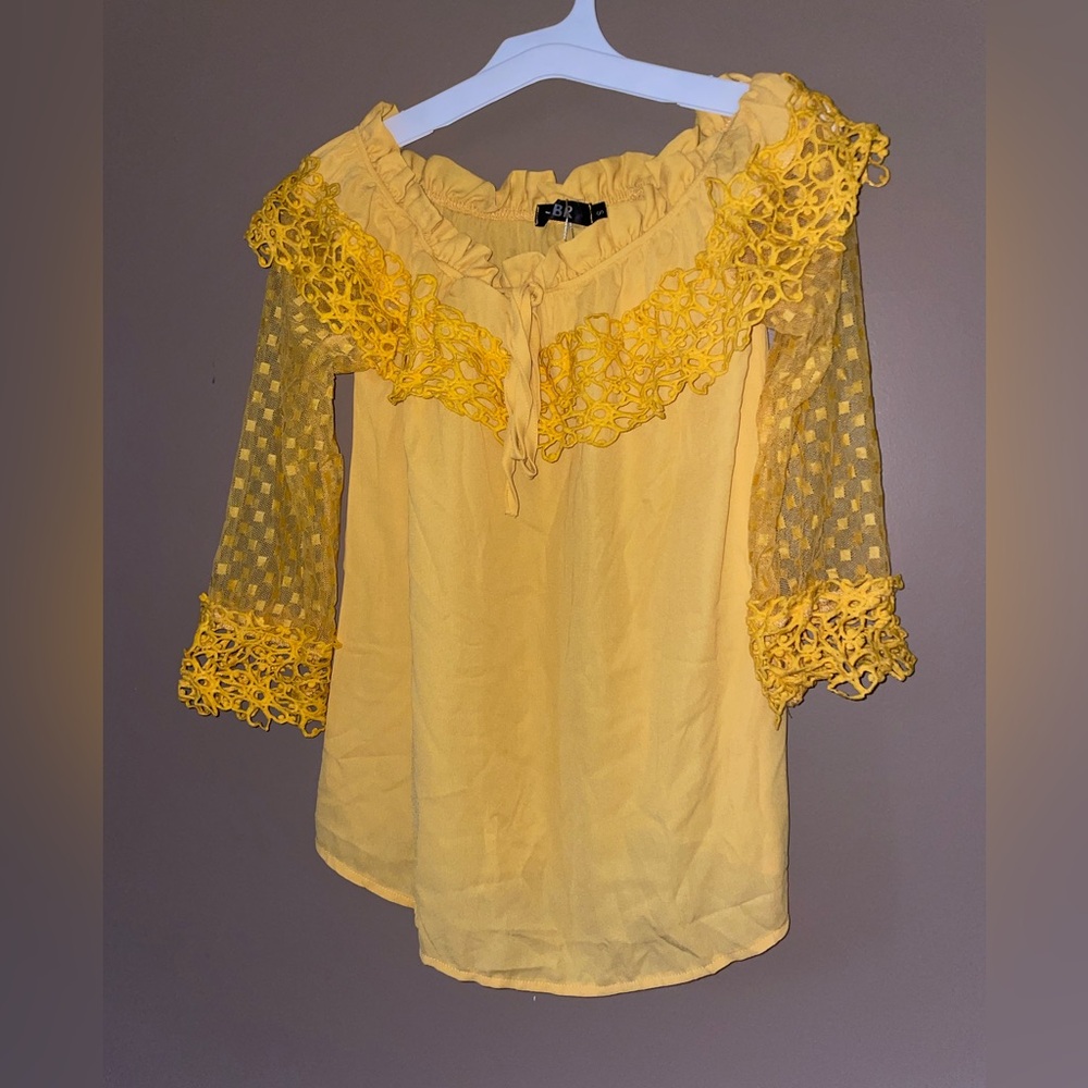 CBR Women’s Yellow Lace Ruffle Sheer 3/4 Sleeve Blouse Size S